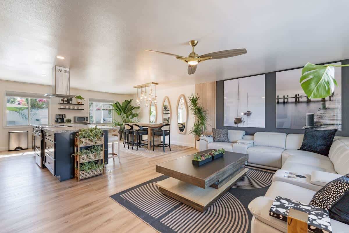 Televisión y oficina 