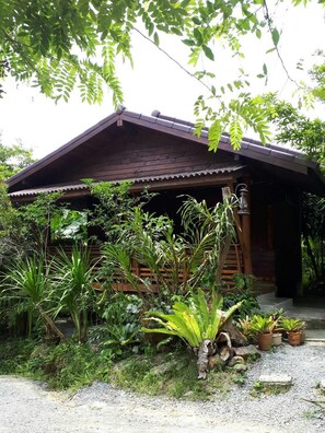 Exterior - Longgaeng Wang Chompoo (Pa Phayom)