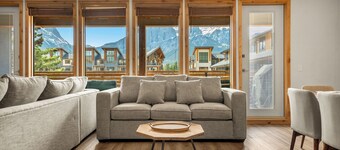 Mountain Views! Luxurious 3Brs/3.5Ba for max 12, Tamarack Lodge, Spring Creek
