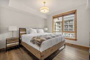 4 habitaciones, escritorio, tabla de planchar con plancha y wifi 