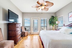 5 bedrooms, iron/ironing board, free WiFi, bed sheets - "Heavenly Sunset"-Gulf-Front Home w/pool. Great Location! "ALVacationRentals" (Orange Beach)