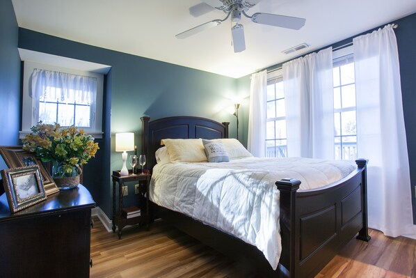 6 bedrooms, iron/ironing board, travel crib, free WiFi