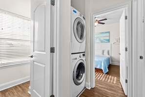 10 soverom, strykejern/-brett, wi-fi (inkludert) og sengetøy