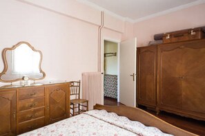 1 Schlafzimmer, BĂŒgeleisen/BĂŒgelbrett, WLAN, BettwĂ€sche