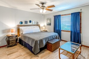 3 bedrooms, internet, bed sheets