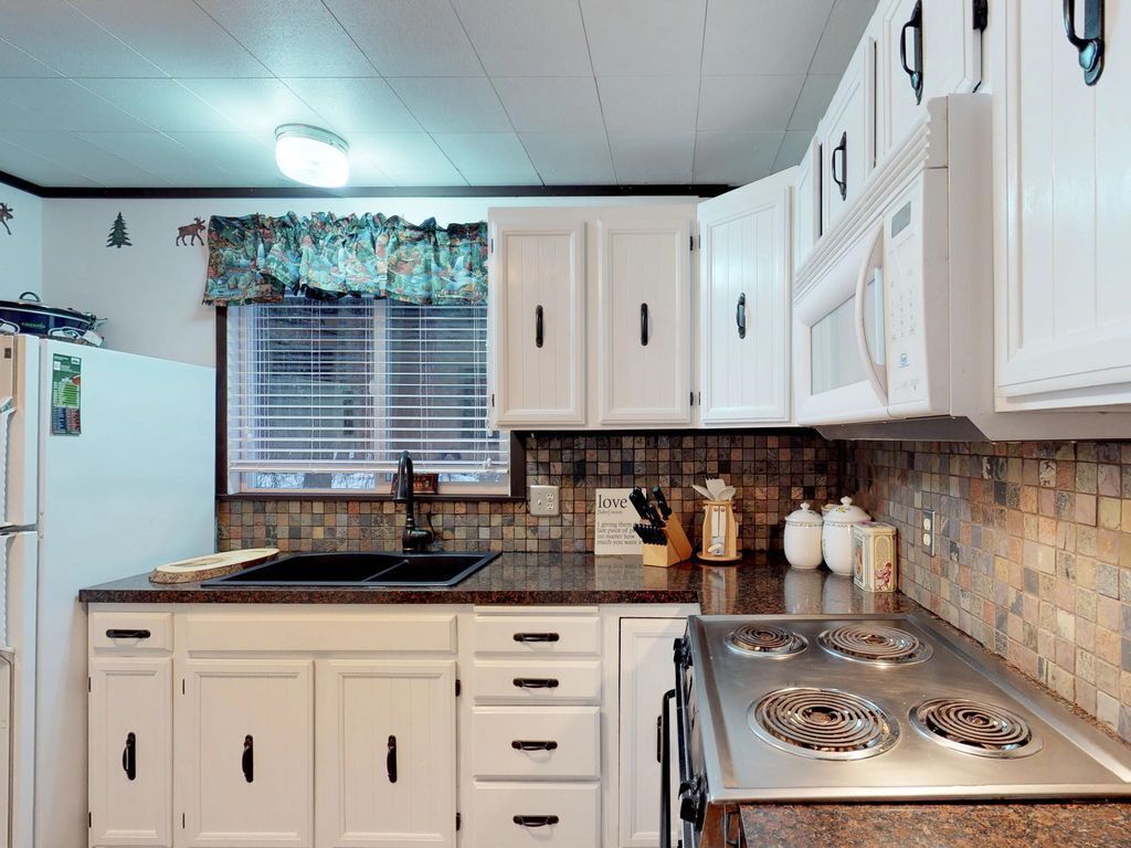 雪櫃、微波爐、焗爐、爐具