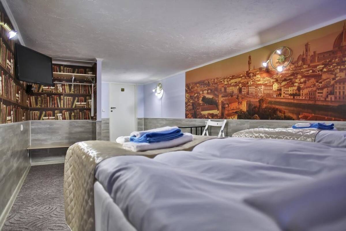1 bedroom, desk, iron/ironing board, free WiFi