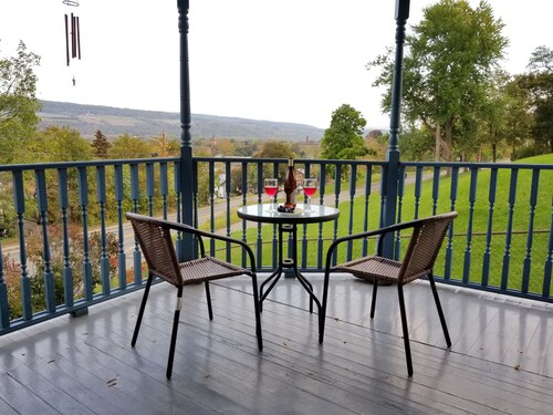 Spacious Sanctuary In The Heart Of Fingerlakes Wine Country