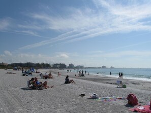 In Strandnähe, Liegestühle