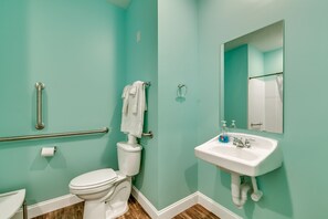 Shower, towels, toilet paper