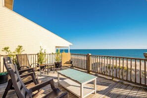 Terrace/patio - A Villa Roja: Oceanfront Home with Incredible Views, Deck, Open Concept (Oak Island)