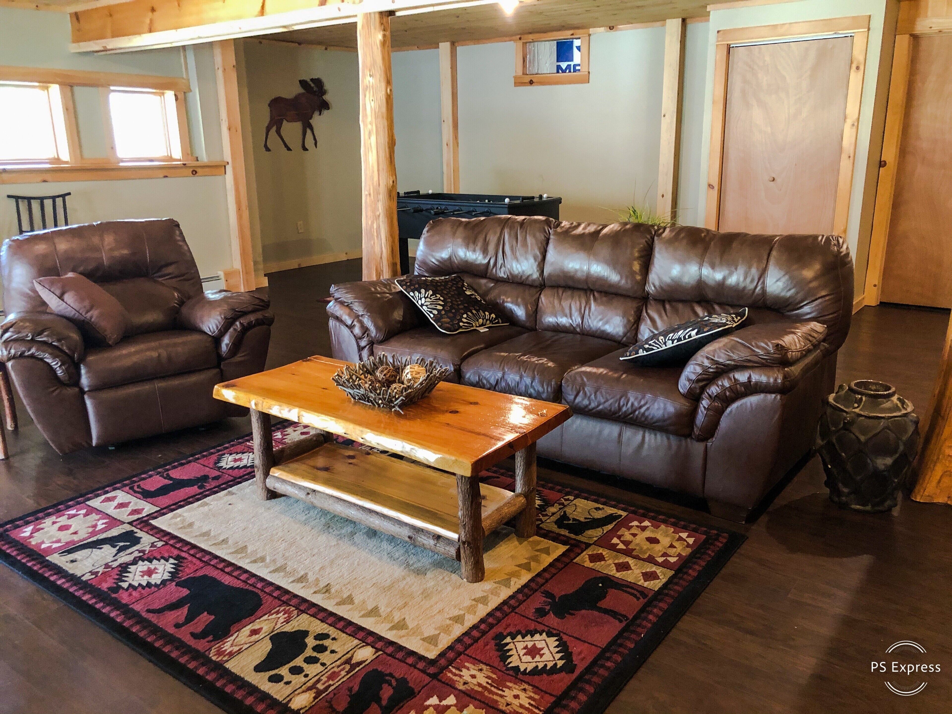 智能電視、壁爐、電子遊戲、DVD 播放機