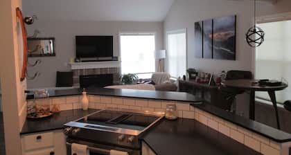 Great Mid-to-Downtown Location only 30 minuets to Glacier National Park!