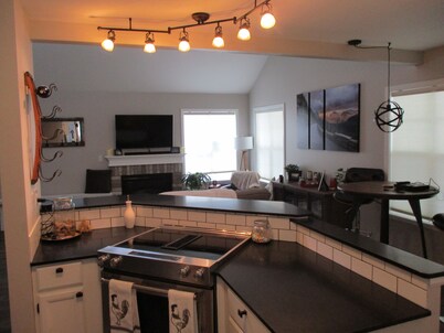 Great Mid-to-Downtown Location only 30 minuets to Glacier National Park!