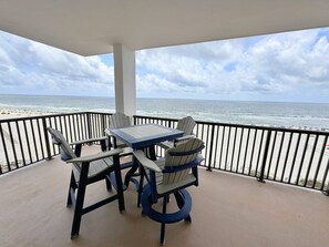 Outdoor dining - B.E.A.C.H.🏖️ Best escape anyone can have🌊 (Orange Beach)