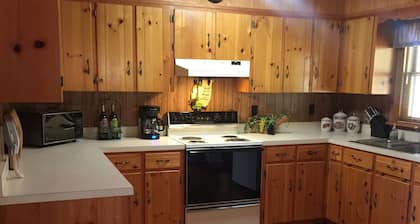 Amazing Secluded Mountain Cabin @ Shenandoah Nat. Park, hiking trails & fishing