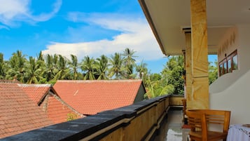 Superior Double Room, Garden View | Terrace/patio