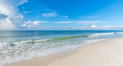 "BEACHFRONT" 4th Floor Condo ~ Phoenix East ~ Balcony ~ ORANGE BEACH OCEANFRONT