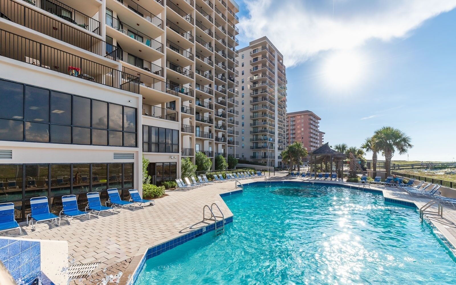 Innenpool, Außenpool