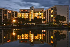 Exterior - Things are different at the beach ~~~ 🏖️ Come enjoy the breeze! (Gulf Shores)