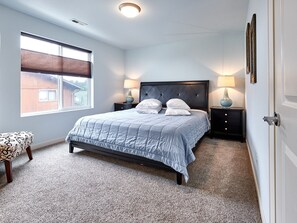 10 habitaciones, tabla de planchar con plancha y wifi gratis 