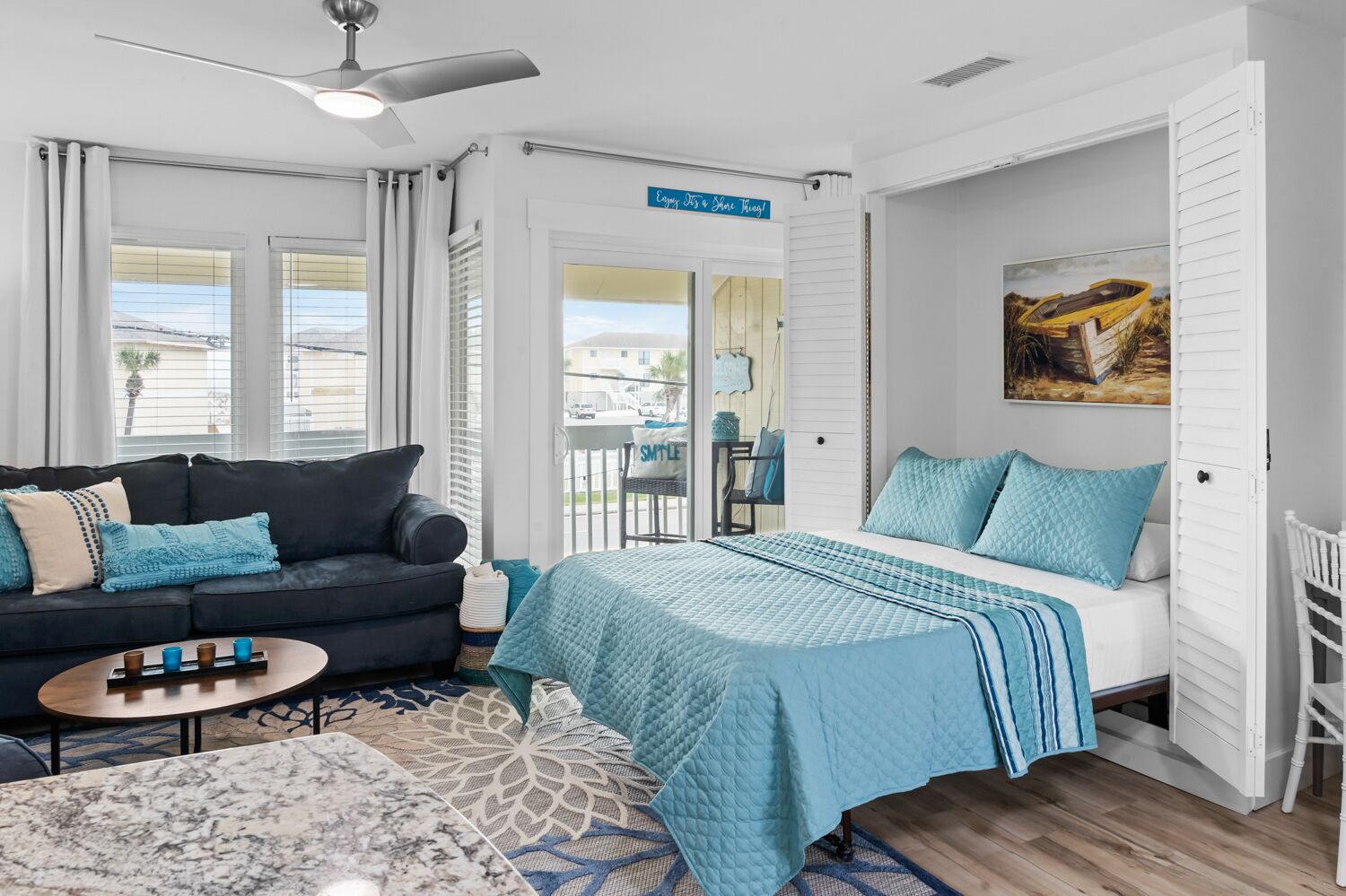Studio ~ Private Beach ~ Dine Onsite