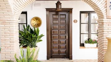 TV a schermo piatto 50 pollici con canali via cavo, Smart TV