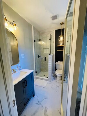Ensemble baignoire-douche