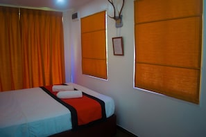 Deluxe Room, 5 Bedrooms, Non Smoking, Garden Area | 5 bedrooms, iron/ironing board