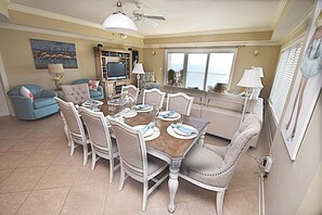 Dining - Relax and Catch a couple of fish! 🎣 ~ There is something for everyone! (Orange Beach)