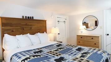 3 slaapkamers, een strijkplank/strijkijzer, gratis wifi, beddengoed