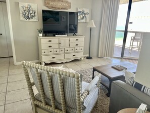 Smart TV, DVD player, books