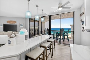 Interior - Brand New Renovated! Free Beach SRVC!! Free Beach Bonfire M/F nights (Miramar Beach)