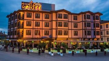 Façade de lâhĂ©bergement - soirĂ©e/nuit