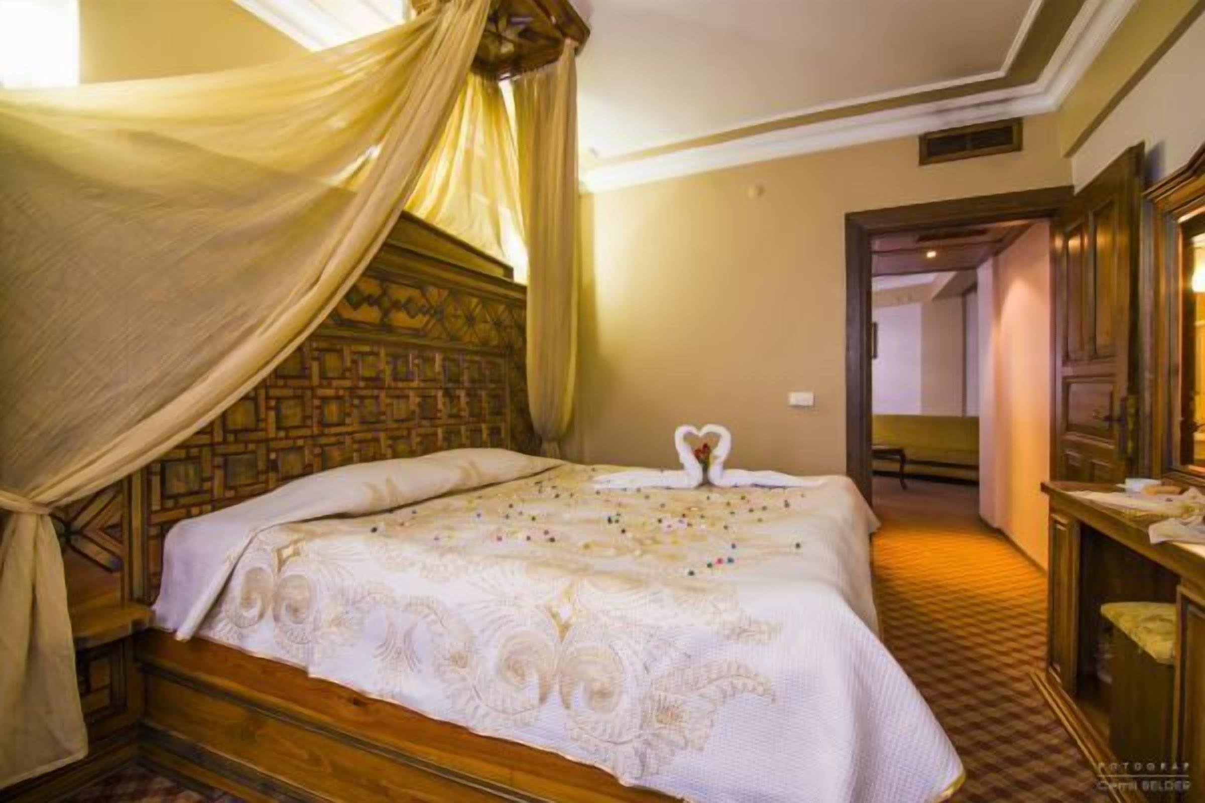 Minibaari, työpöytä, ilmainen Wi-Fi