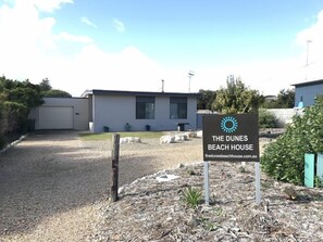 Property grounds - Dunes Beach House Goolwa Beach (Goolwa)