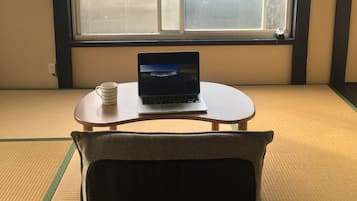 1 bedroom, desk, free WiFi, bed sheets