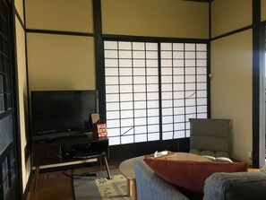 Villa | Living room | Flat-screen TV, video-game console, Netflix - Villa Thalassa (Oshima)