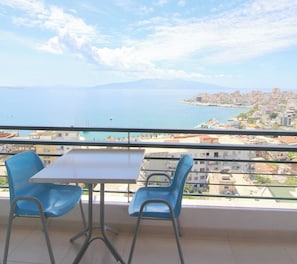 Deluxe Triple Room | Balcony view - Hotel Olympia (Sarandë)