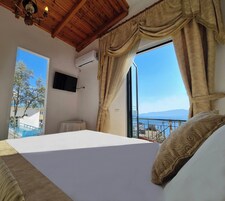Habitación triple básica | Vistas del balcón