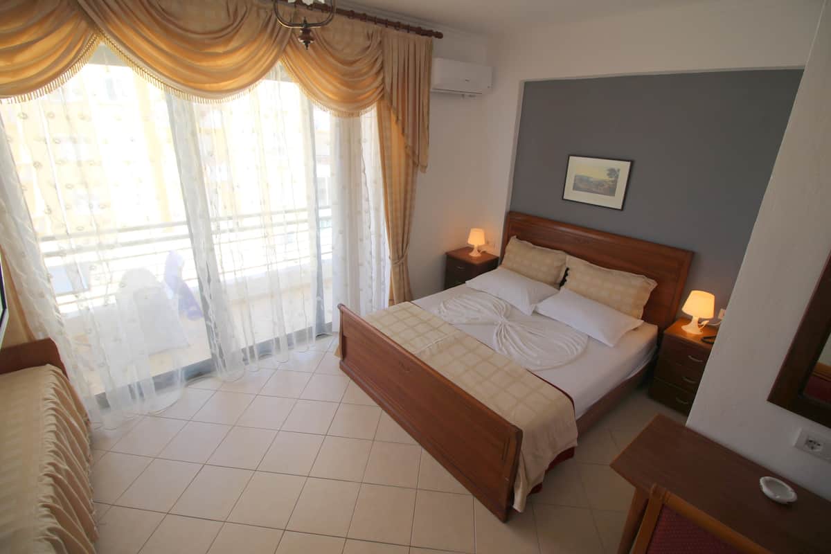 Superior Triple Room, Pool View | In-room safe, WiFi (free), individually decorated