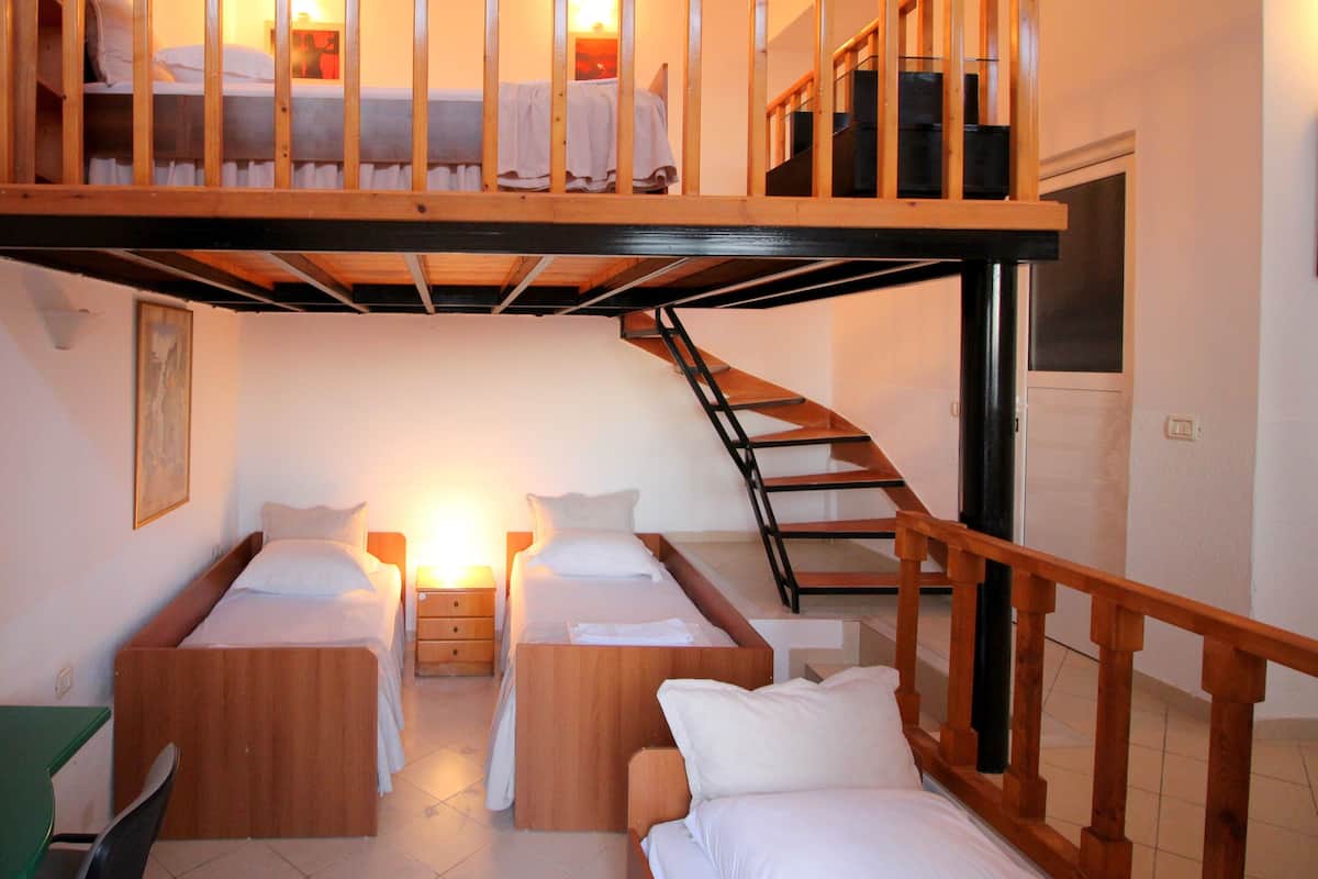 Basic Duplex | In-room safe, WiFi (free), individually decorated