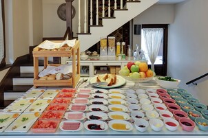 Δωρεάν πρωινό σε μπουφέ καθημερινά 