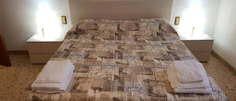 Daunenbettdecken, Zustellbetten, kostenloses WLAN, Bettwäsche