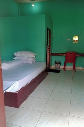 Standard AC | Egyptian cotton sheets, premium bedding, Select Comfort beds, bed sheets - Penginapan asidik (Bira)