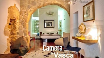 奢華四人房 (Vasca) | 高級寢具、羽絨被、記憶棉床墊、迷你吧