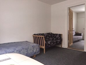 1 bedroom, Select Comfort beds, free rollaway beds, free WiFi