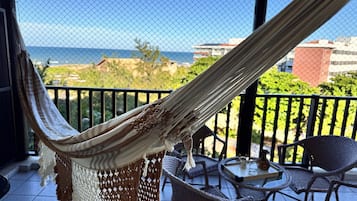 Traditional Apartment | Terrace/patio