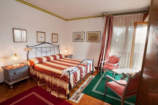 1 bedroom, premium bedding, soundproofing, free WiFi