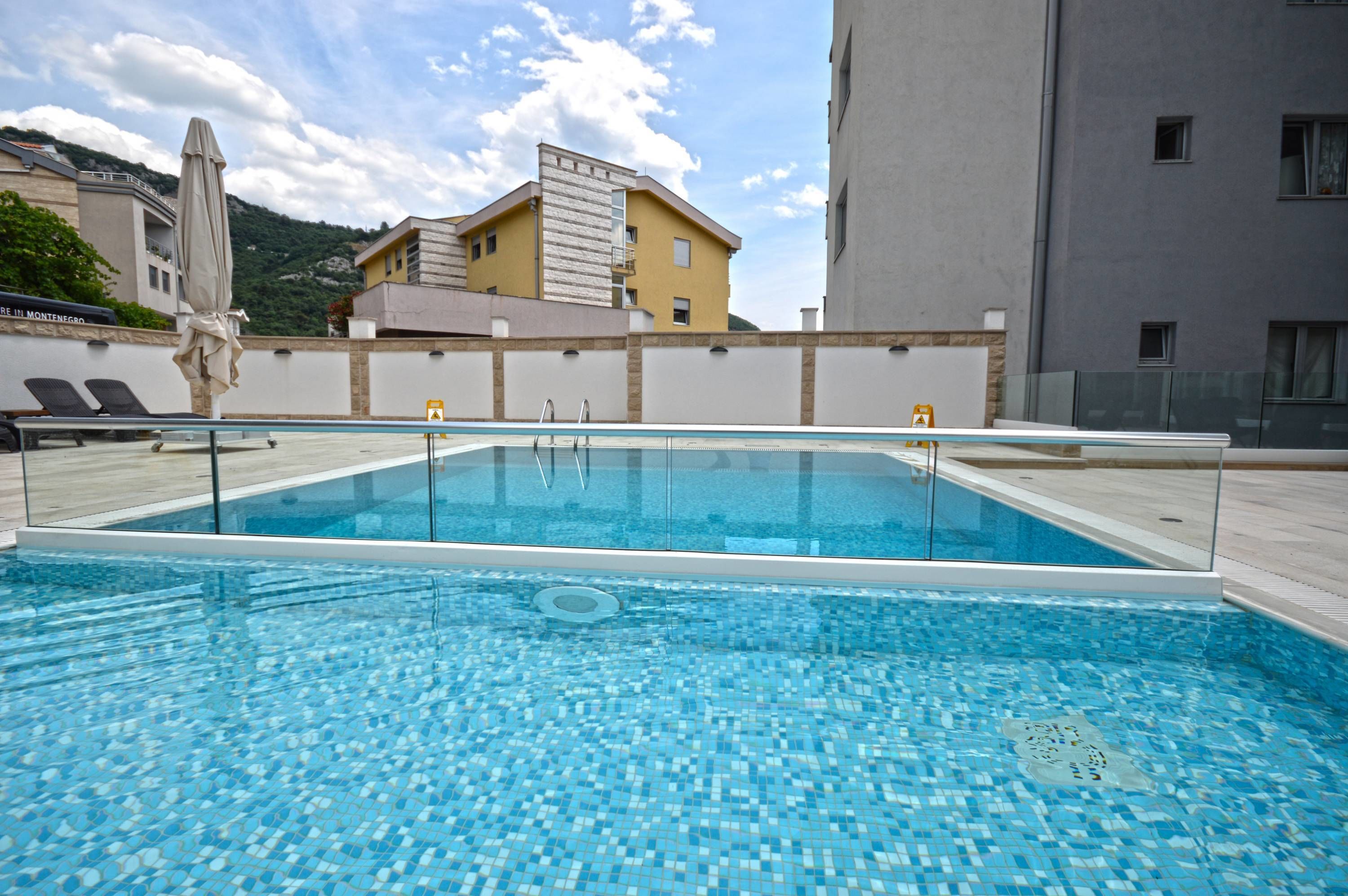Piscina externa sazonal
